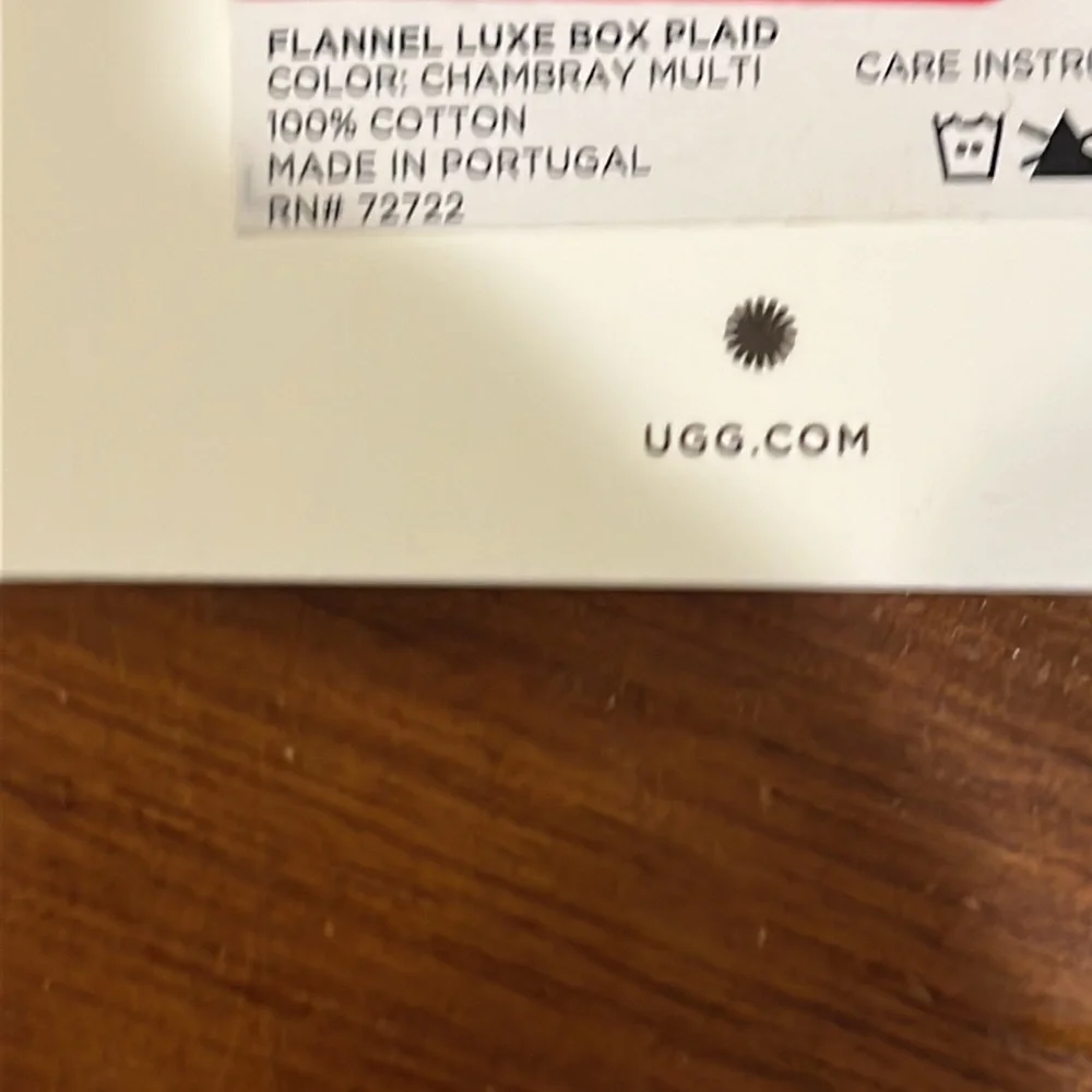 UGG Luxe box plaid Pillow Sham standard 21”x26” flannel new Chambray Multi blue